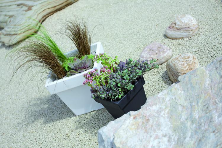 Zestaw doniczek DLOFQ i DLOFL z podstawkami