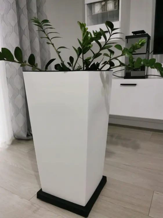 Doniczka wysoka 75 cm, biała, kwadratowa URBI DURS400 z wkładem