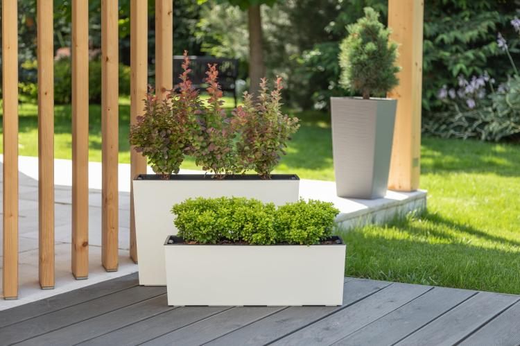 Doniczka balkonowa z uchwytami BEGONIA 560, Lamela