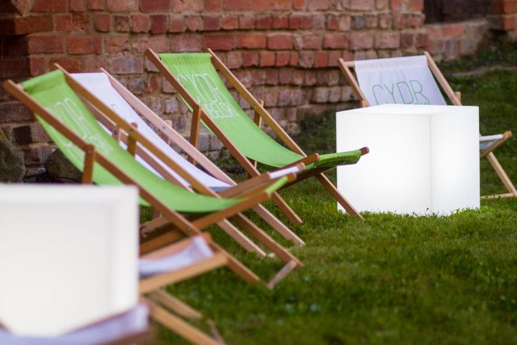 927fc4c166ee27dcbca64ecb0c46d9ad