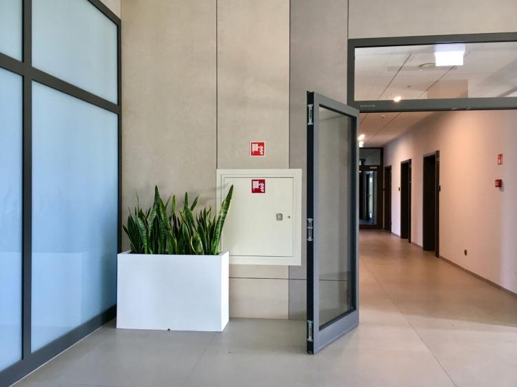 9a560800bb4a3a83bdb4443f0ea42569