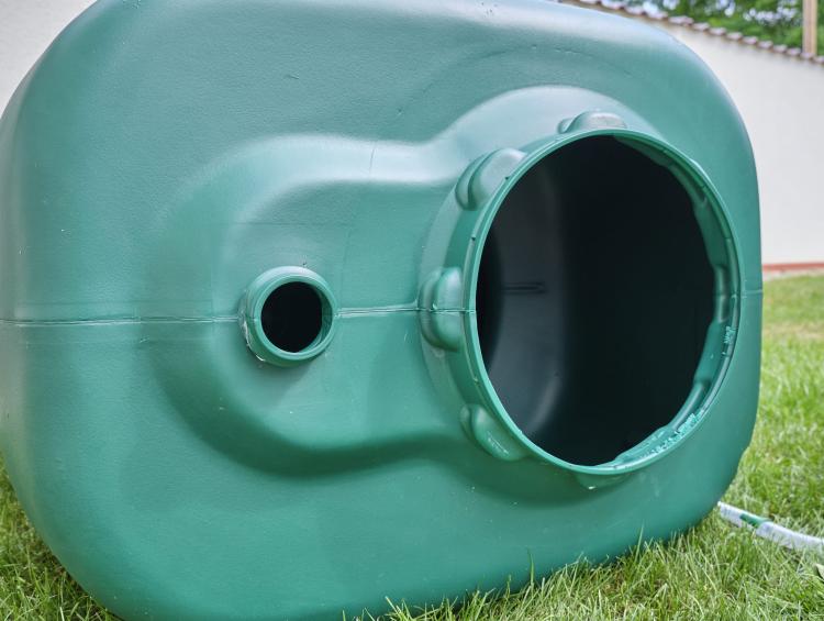 zbiornik-na-wode-deszczowa-garden-1000-l (9).jpg