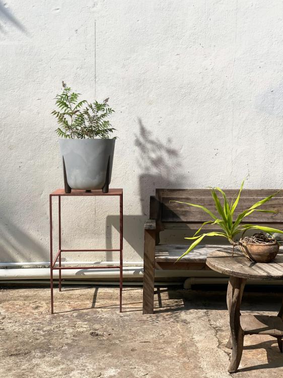 Doniczka okrągła na nóżkach FRIDA ECO 180