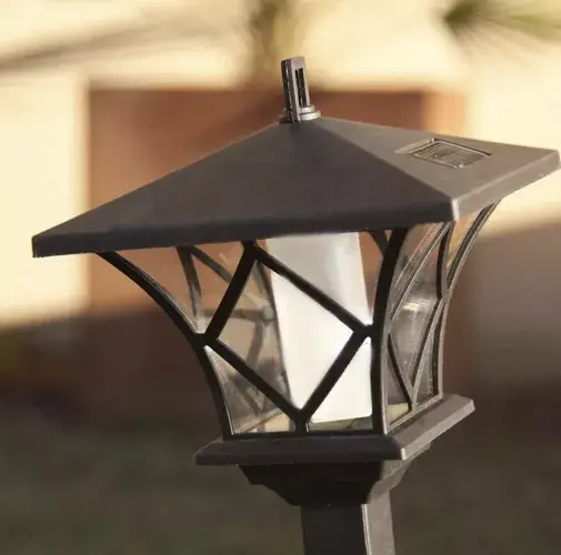 lampa solarna latarnia do ogrodu