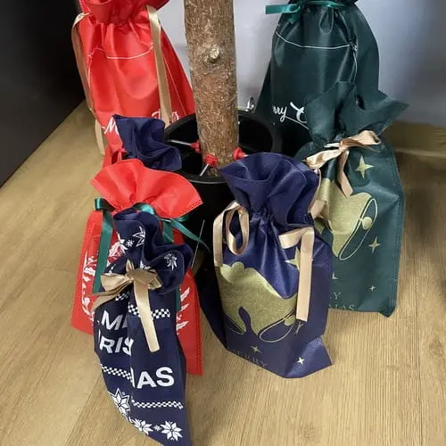 świąteczne ozdobne worki na prezenty