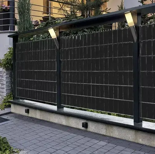 czarna taśma ogrodzeniowa