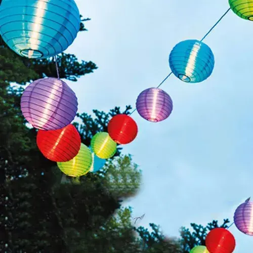 kolorowa girlanda solarna