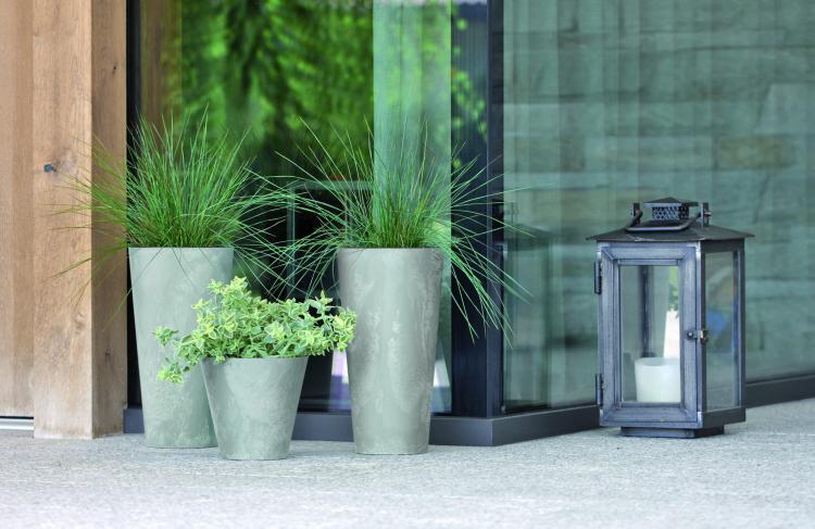 Doniczka Effect Tubus DTUS150E w aranżacji – styl betonowy, taras lub wnętrze nowoczesne