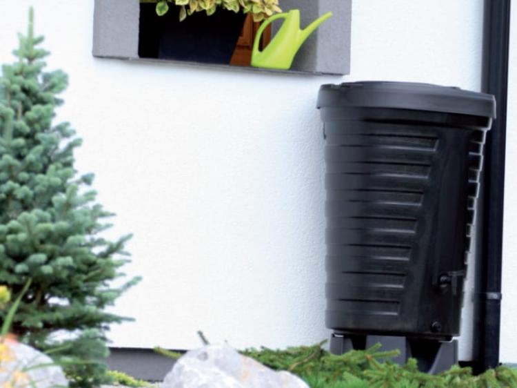 Zbiornik na deszczówkę RAINCAN 210 l z przyłączami i podstawą